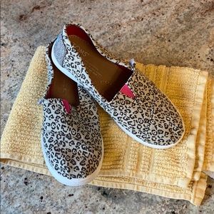 NWOB TOMS Cheetah print